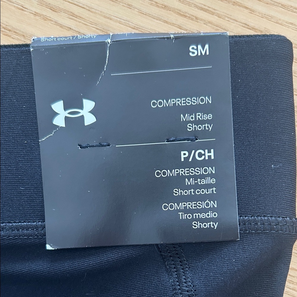 Under Armour Women's Conpression Shorts - Picture 3 of 4